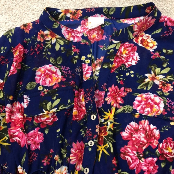 Beautiful floral semi-transparent dress - Picture 3 of 4